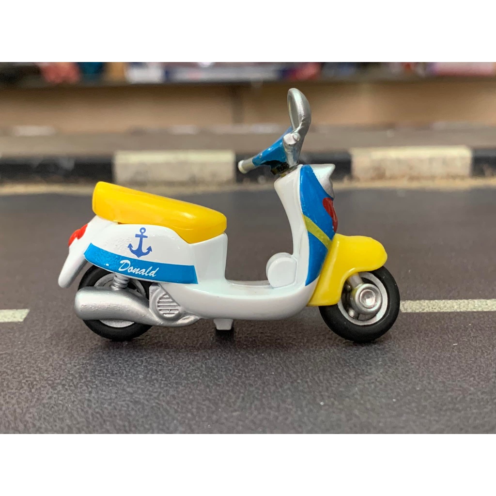 Tomica Disney Motors DM-19 Chim Chim Donald Duck