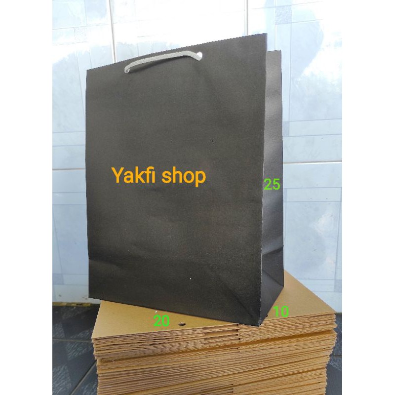 

tas kertas paperbag motif hitam polos ukuran 20x25