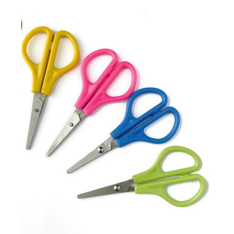 

Gunting Trend SS-1 / Gunting Kertas Anak Serba Guna Murah 12 CM