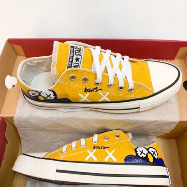converse black yellow