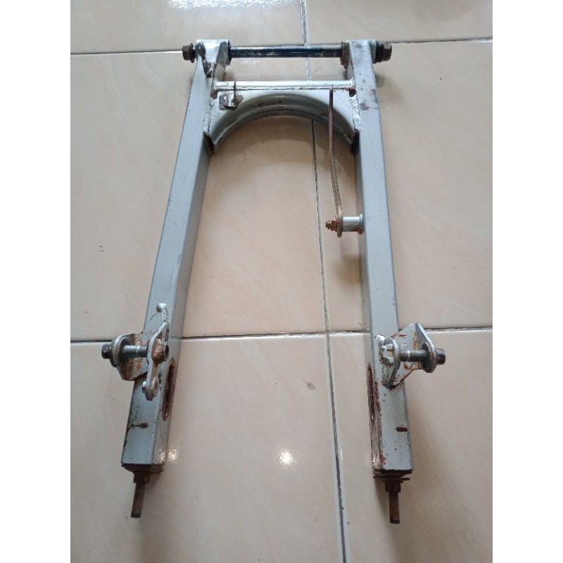 SWING ARM Arem Yamaha Jupiter z BURHAN ori