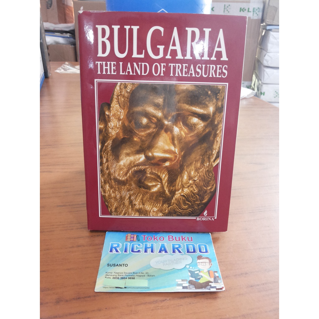 Buku Bulgaria The Land of Treasures