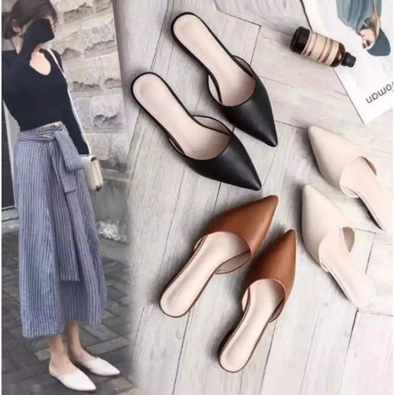 Sandal Flat Wanita Slopi