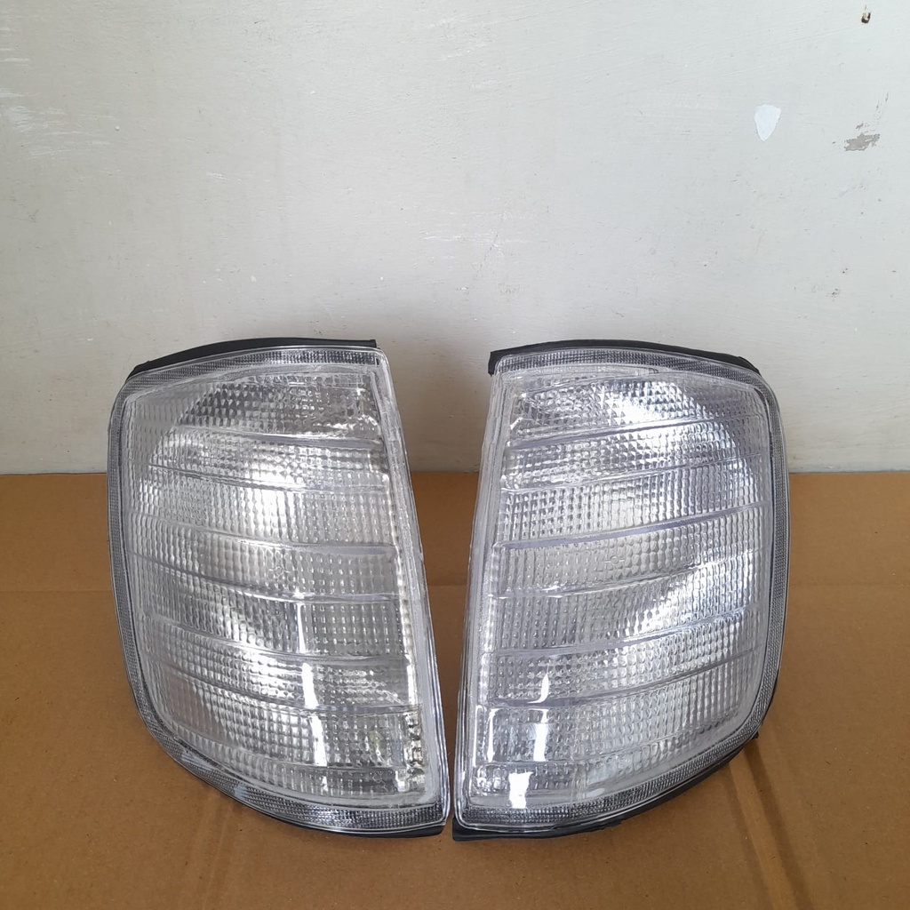 Lampu Sein W124 Warna Putih Sepasang