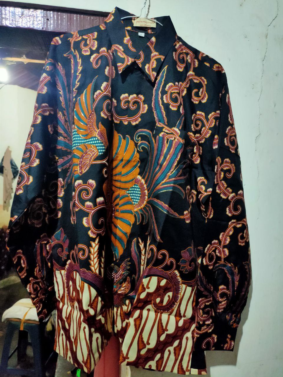 Kemeja Batik Semi Sutra Shyntetic Exclusive Puring Istimewa Pundak Pakai Busa