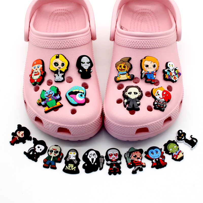 New Hot 1pcs tema halloween shoe charms Crocs Kartun Jibbitz DIY sandal decorate anak perempuan Lubang Sepatu accessories