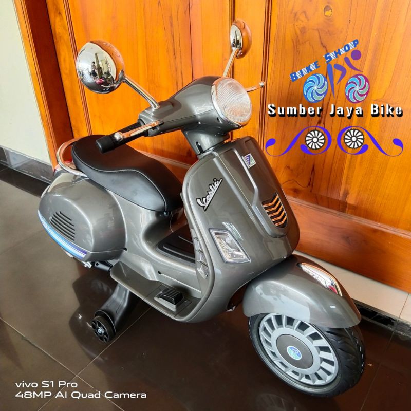 Mainan Motoran Aki Anak Vespa PMB Vestic M288