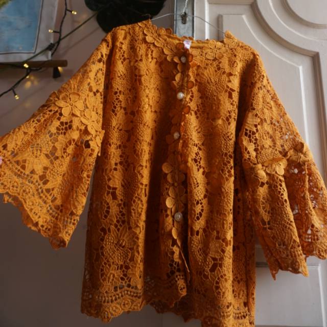 Atasan Brokat Bangkok