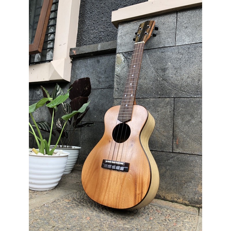 Ukulele Tenor Solid