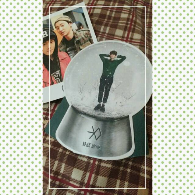 EXO Miracles in December Snow Globe