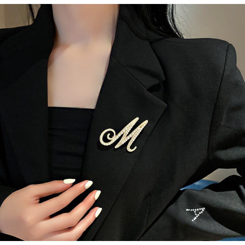 Bros Pin Desain Tulisan Aksen Mutiara Gaya Jepang Untuk Aksesoris Syal Wanita