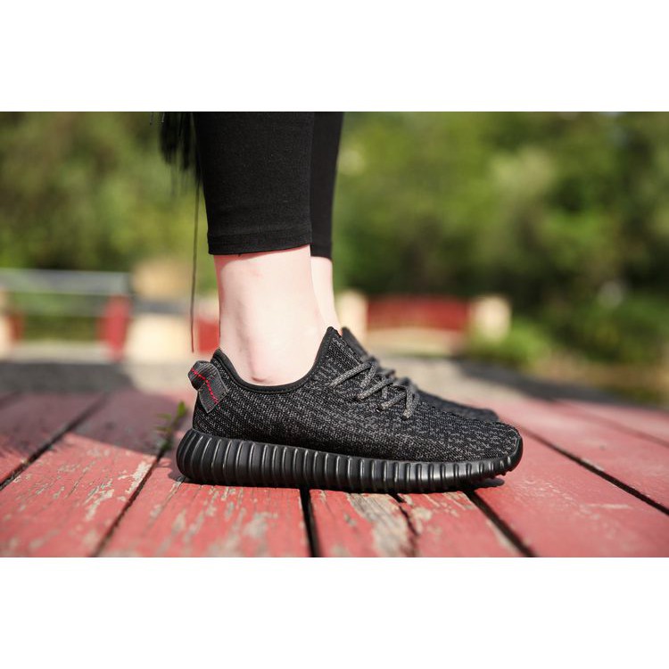 black yeezy v1