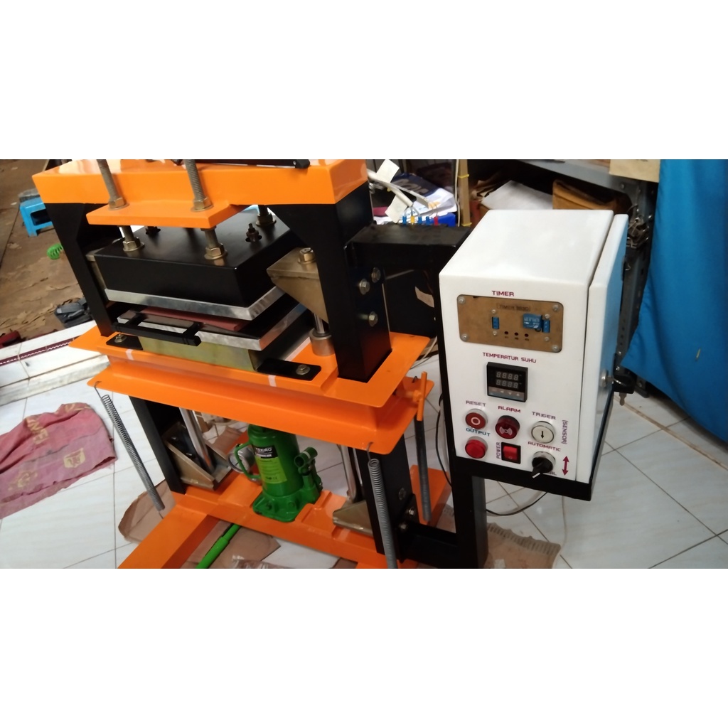 

Mesin HOT STAMPING FOIL PRESS MACHINE BONUS MOTIF SISIK BULAT JAPAN