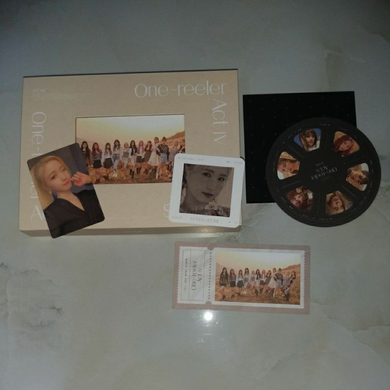 IZONE - ONE REELER ACT IV  (FULLSET HITOMI NO PC & DPT BENEFIT HITOMI)