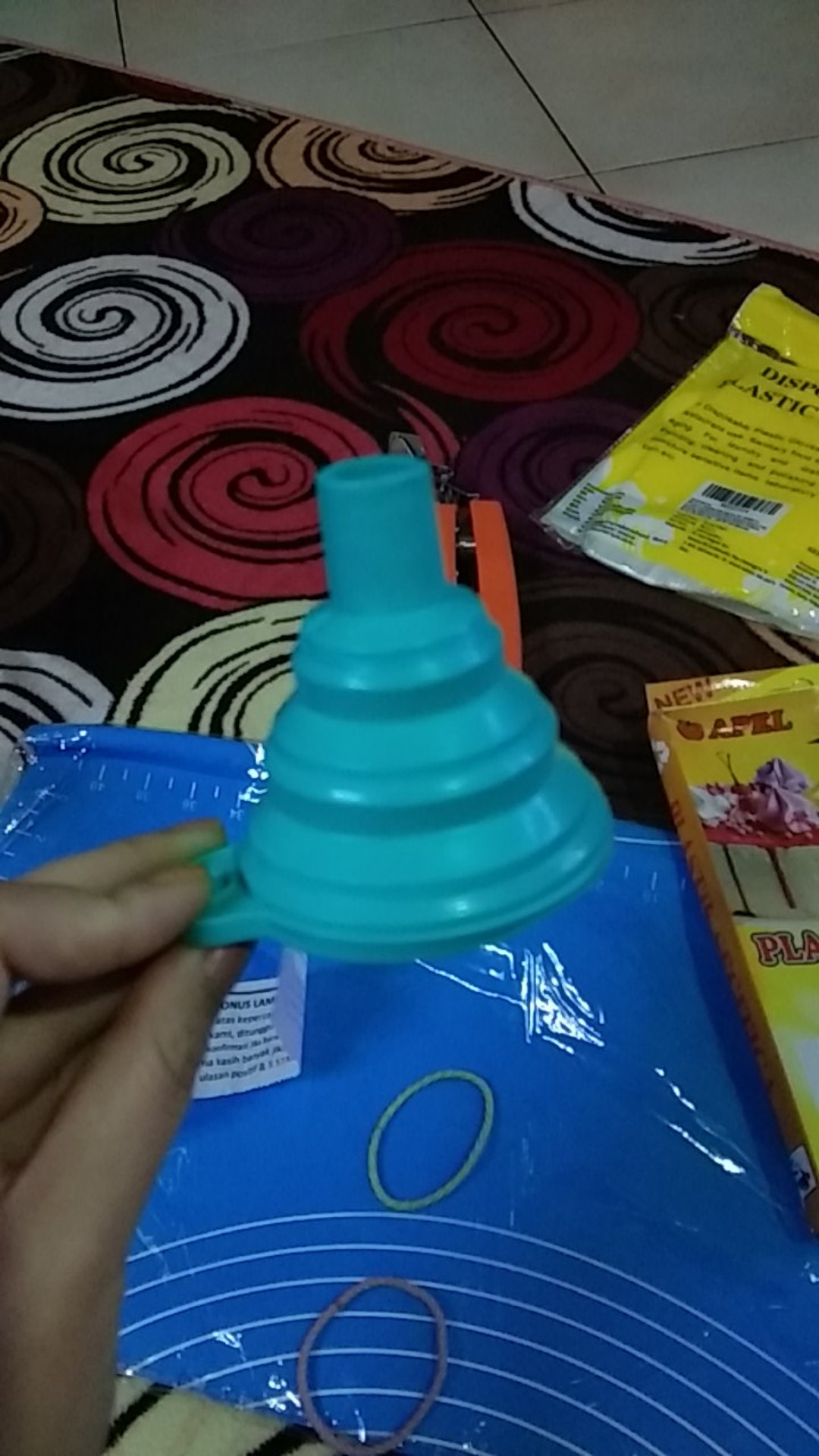 Corong Minyak Corong Lipat Corong Bulat