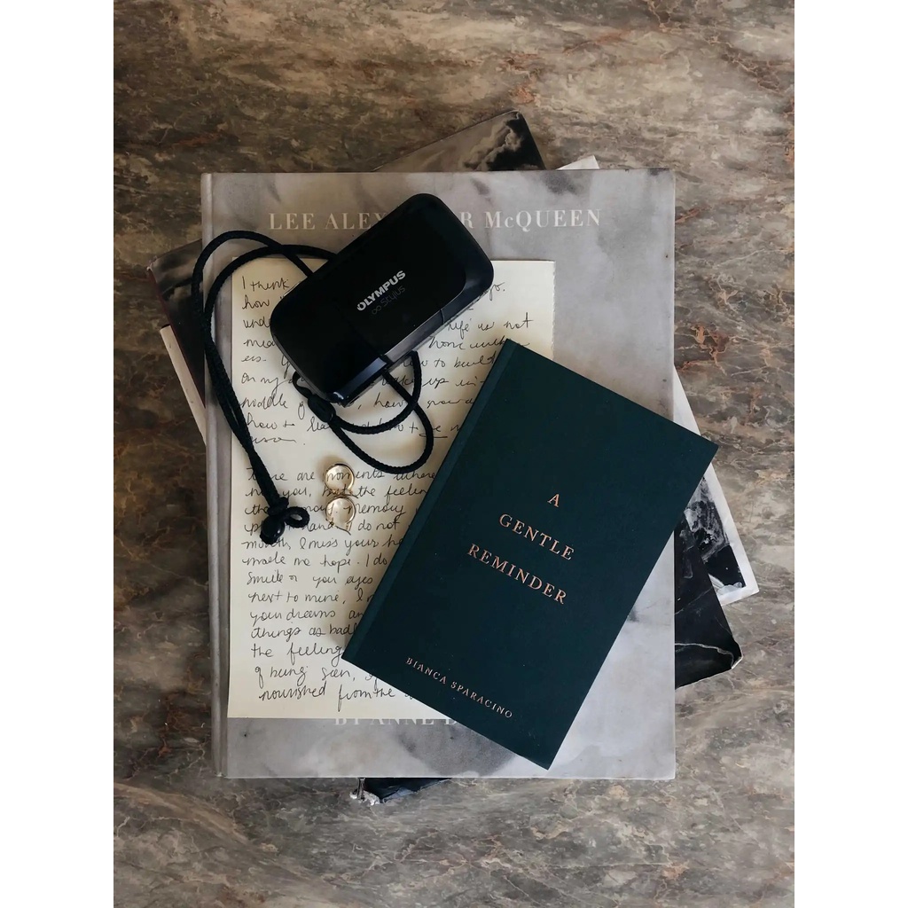 ABmart Buku Import A Gentle Reminder by Bianca Sparacino (Original Paperback) - Book World