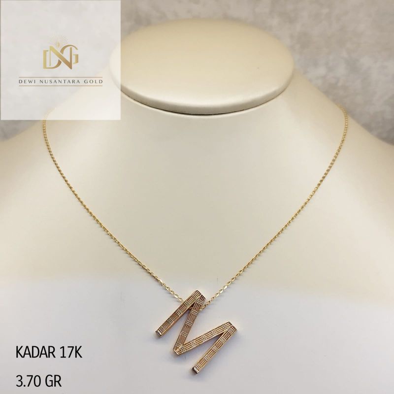 Kalung Alpha Bold huruf M