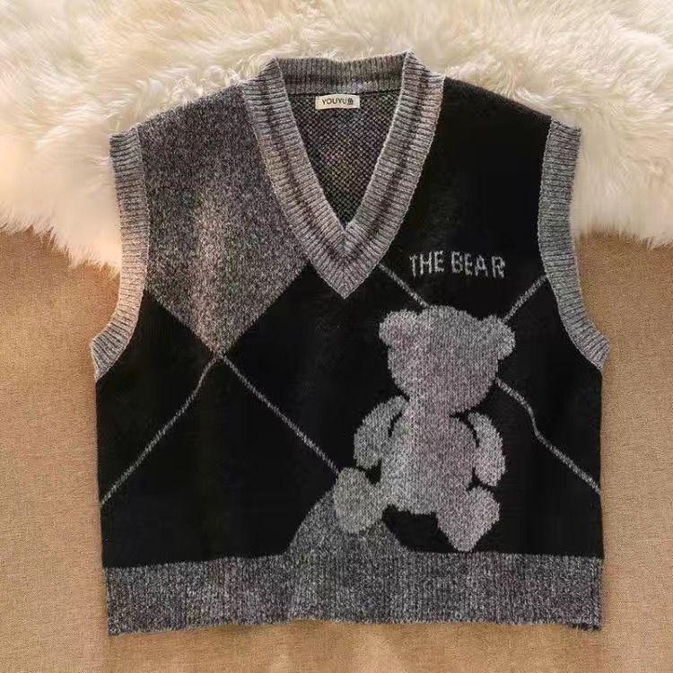 IMPORT THE BEAR WOMAN OVERSIZED KNIT VEST WINTER AUTUMN OUTFIT BAJU ROMPI RAJUT WANITA MUSIM DINGIN MOTIF BERUANG KOREAN STYLE