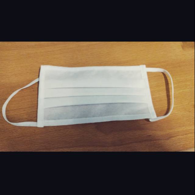 Masker kain 3 ply earloop anti air hujan