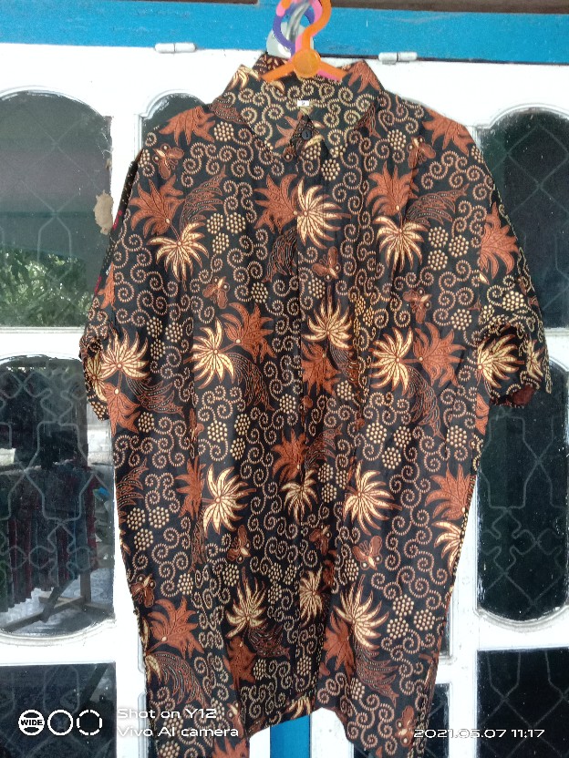 Kemeja Batik Pria Lengan Pendek Motif Daun Jati