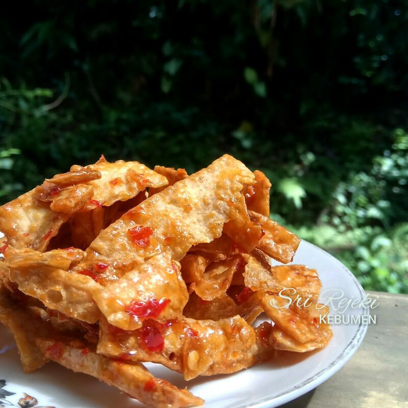 

Keripik Singkong Manggleng Balung Kethek Luncis Loncis Rasa Manis Pedas