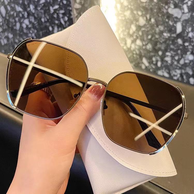 （YUZHU）COD Kacamata  Hitam Terbaru Wanita Metal  Style Kacamata Fashion Murah/Kacamata Sunglasses Import Wanita Kacamata Fashion