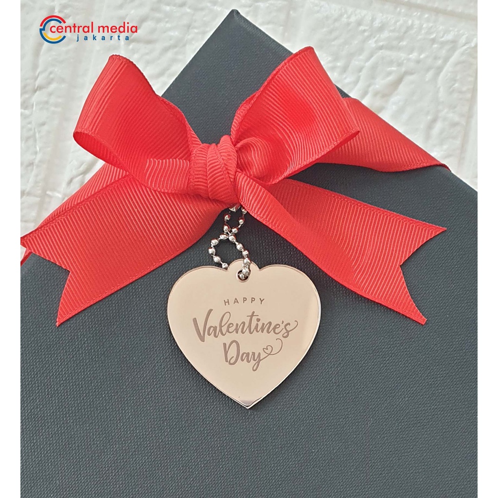 

Hang Tag Happy Valentine Acrylic Mirror Ucapan Hampers Kado Valentine gift Tag Akrilik