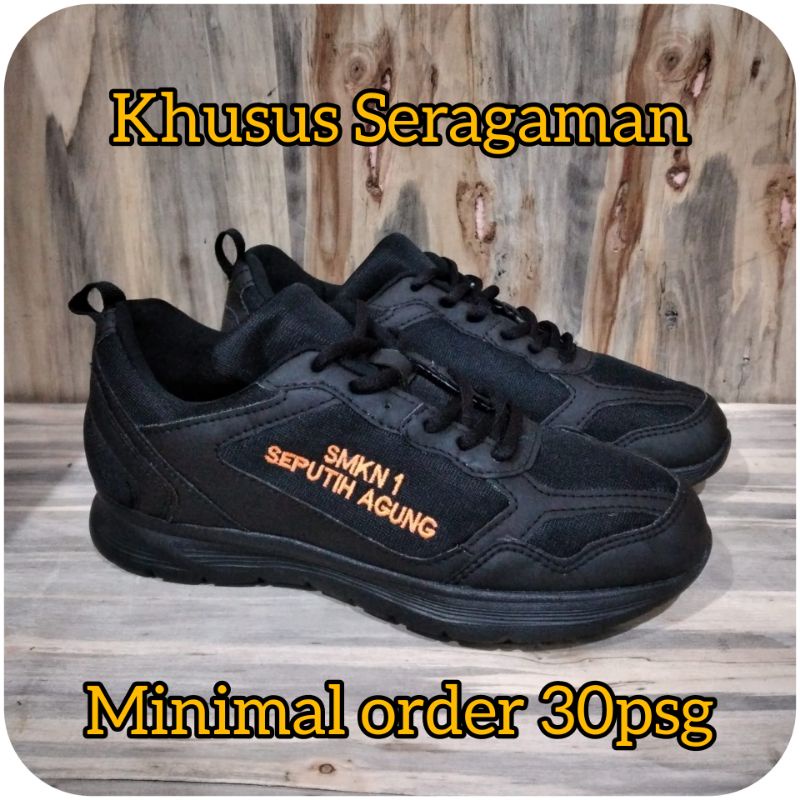 Sepatu SERAGAM/SERAGAMAN