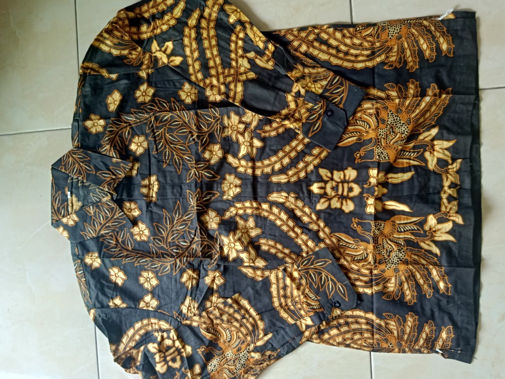Kemeja Batik Pria Motif Cendrawasih Kuning