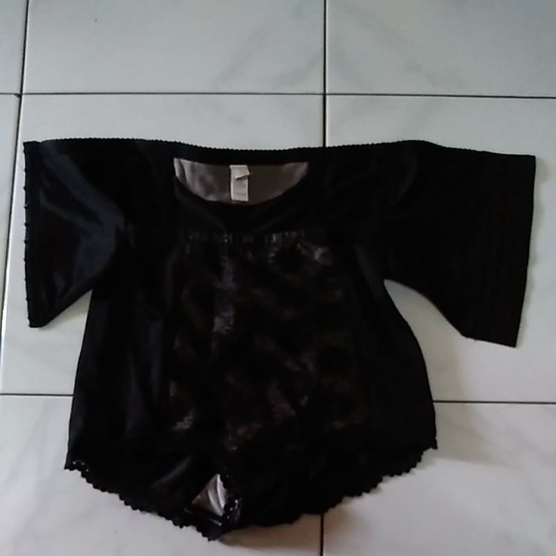 preloved korset cd wanita