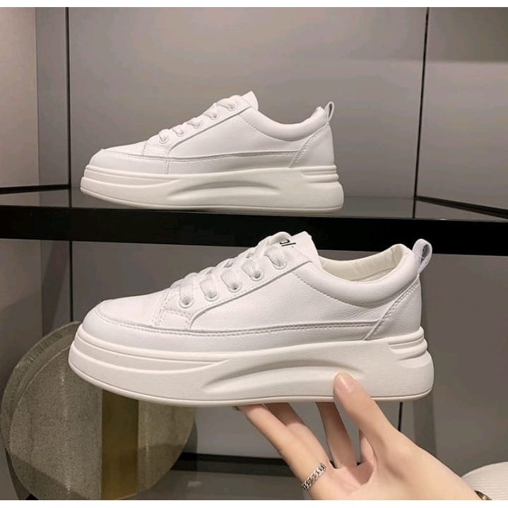 Sepatu Sneakers Wanita Terbaru Termurah YOUNGJI