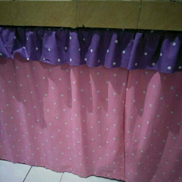 gorden kolong dapur dotty pink
