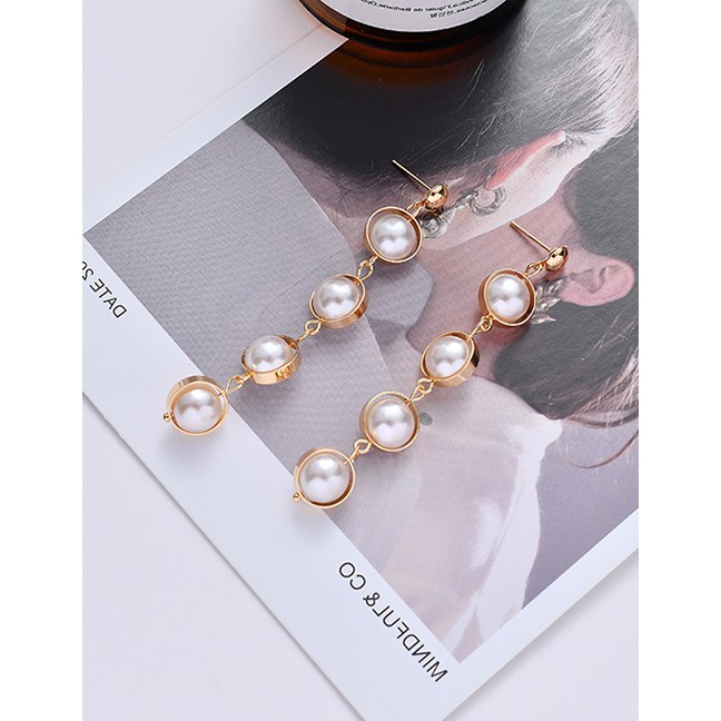 LRC Anting tusuk Fashion Golden Pearl Round Hollow Tassel Earrings D80650