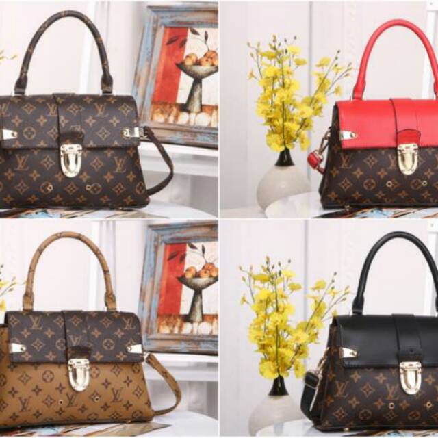 Louis Vuitton One handle

Code : 2632#
Quality : Semi Premium AAA
Bag