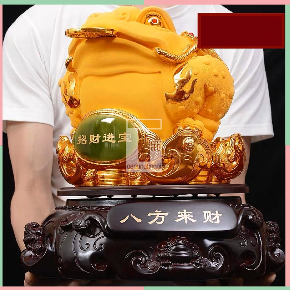 Patung Pajangan Hiasan Dekorasi Aksesoris Asesoris Fengshui Kodok Katak Kaki Berkaki Tiga Gigit Uang Coin Koin Cancu ChanChu Emas Gold Simbol Hoki Rejeki Keberuntungan Kekayaan Kado Hadiah Imlek Sincia Pindahan Rumah Kantor Toko Cafe Cina Buddha Batu Giok