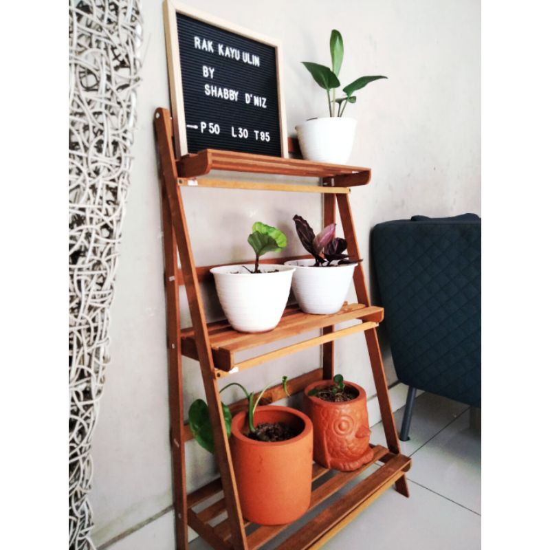 Rak kayu ulin unik
