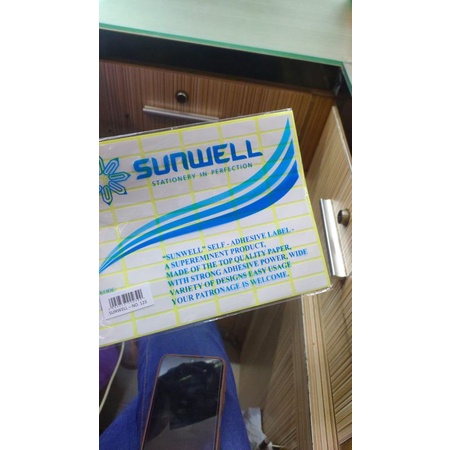 

LABEL CHAMPION/LABEL harga 112/LABEL undangan 103/self adhesive labels/tempelan harga/label sticker