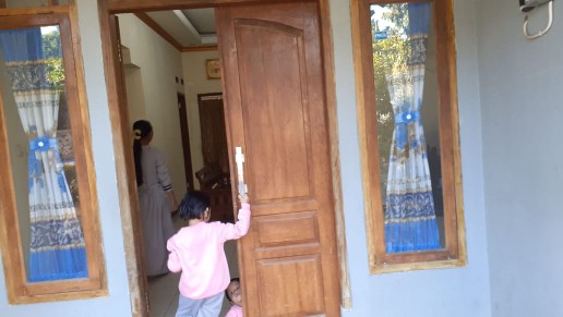 Gorden Vitrase Spiral Kupu Kupu Murah Motif Bunga Berwarna