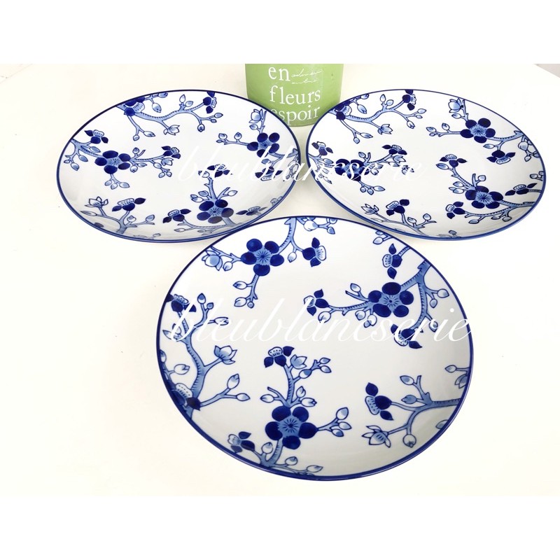 Piring sakura keramik biru putih