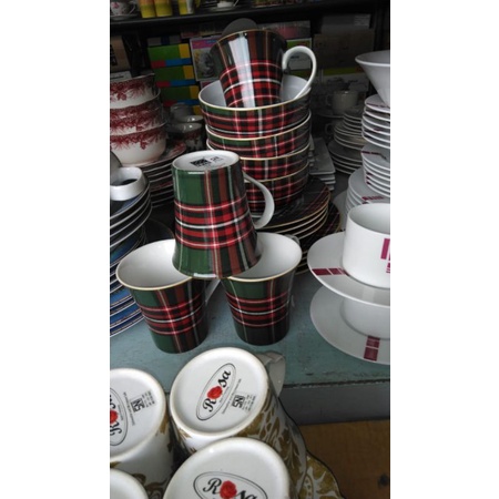 Dinner Set Keramik SANGO Piring Keramik Plaid Natal Christmas Merah Hijau Isi 16