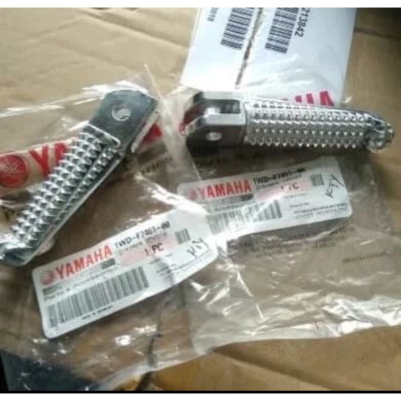 FOOTSTEP BELAKANG YAMAHA R25 MT25 PNP XABRE R15 MT15 VIXION ORIGINAL