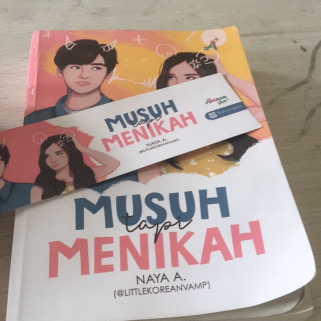 Buku Musuh Tapi Menikah [Naya.A] +tanda tangan