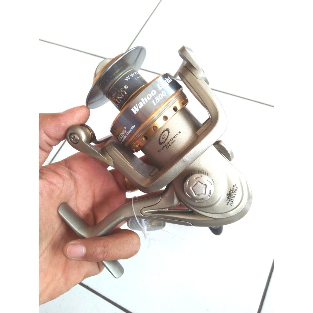 Reel ultralight spinning Ajiking Wahoo light 1500
