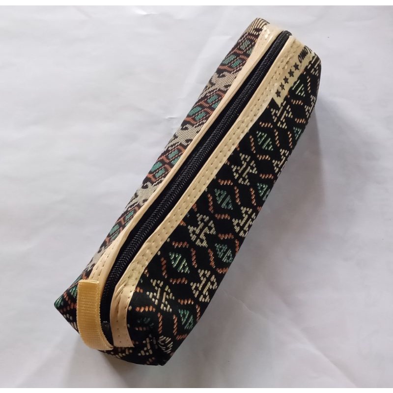 

KOTAK PENSIL MOTIF BATIK REAL PICT