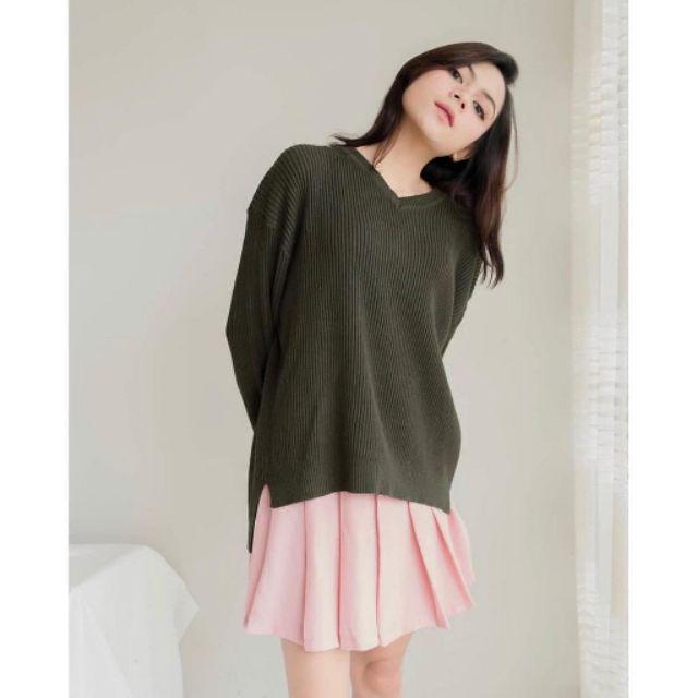 BOXY V-NECK VIONA/sweater rajut halus-Army