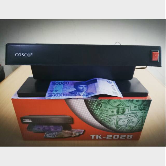 Lampu tes uang/ Lampu ultraviolet Cosco