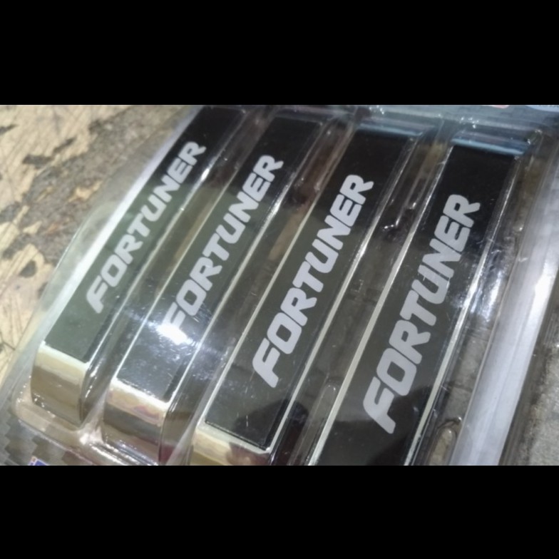 Door Guard Pelindung Pintu Mobil Logo All New Fortuner