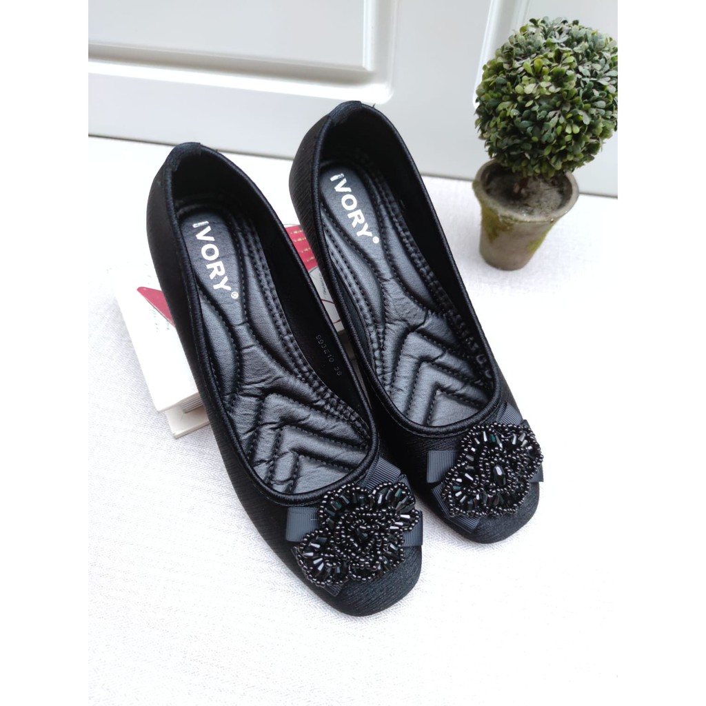 IVORY - Sepatu Wanita Flat Fashion Import Satin 993-E10