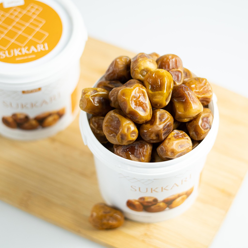 

Kurma Sukari Kemasan Ember Kurma Sukkari Manis Lembut Premium