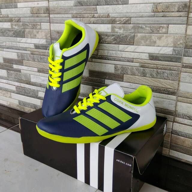 Sepatu Futsal Adidas Hijau Stabilo